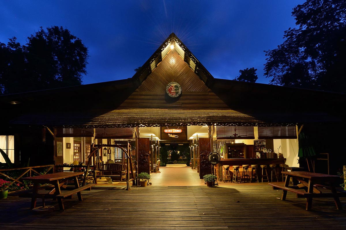 Sukau Rainforest Lodge evening